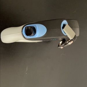 Retractable dog leash